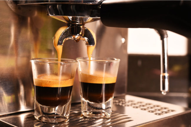 Coffee machine preparing espresse