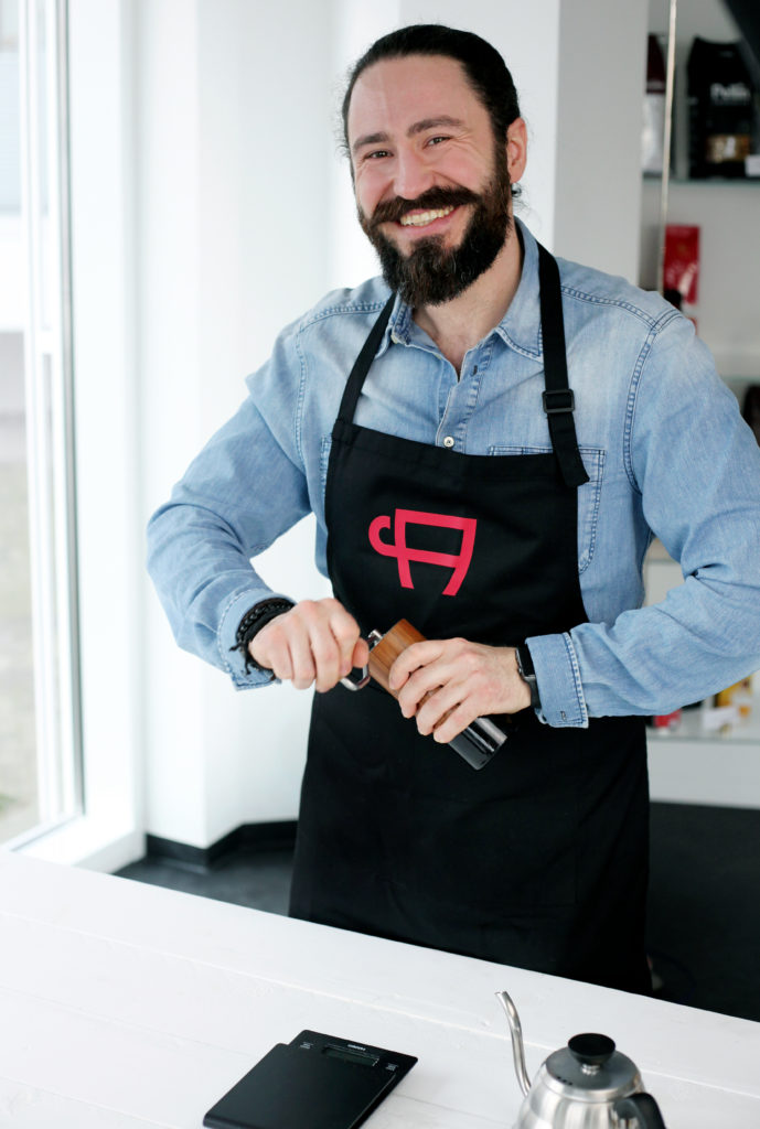 Jede Kaffeemühle ist besser als keine! Elite Barista Ali
